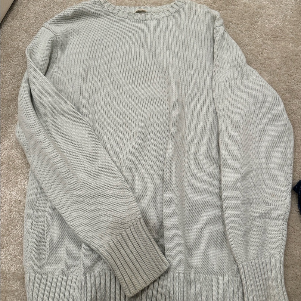 Brandy Melville Light Green Crewneck Sweater